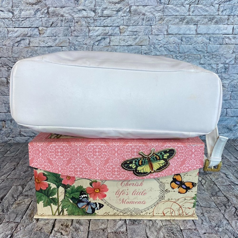 Tempo Shoulder Bag - Picture 7 of 12